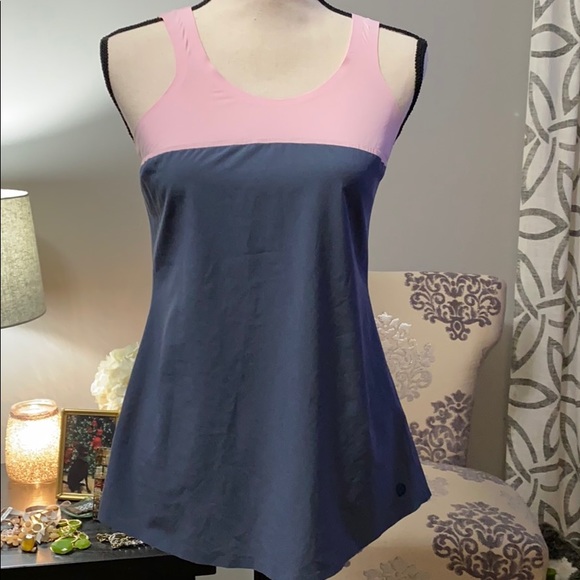 Brooks Tops - Brooks ‘Run Happy’ run top XS